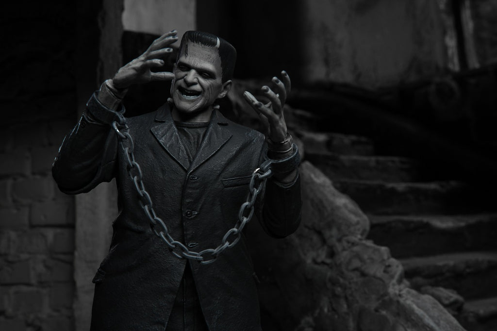 Universal Monsters Actionfigur Ultimate Frankenstein's Monster (Bride of Frankenstein) (S/W) 18 cm