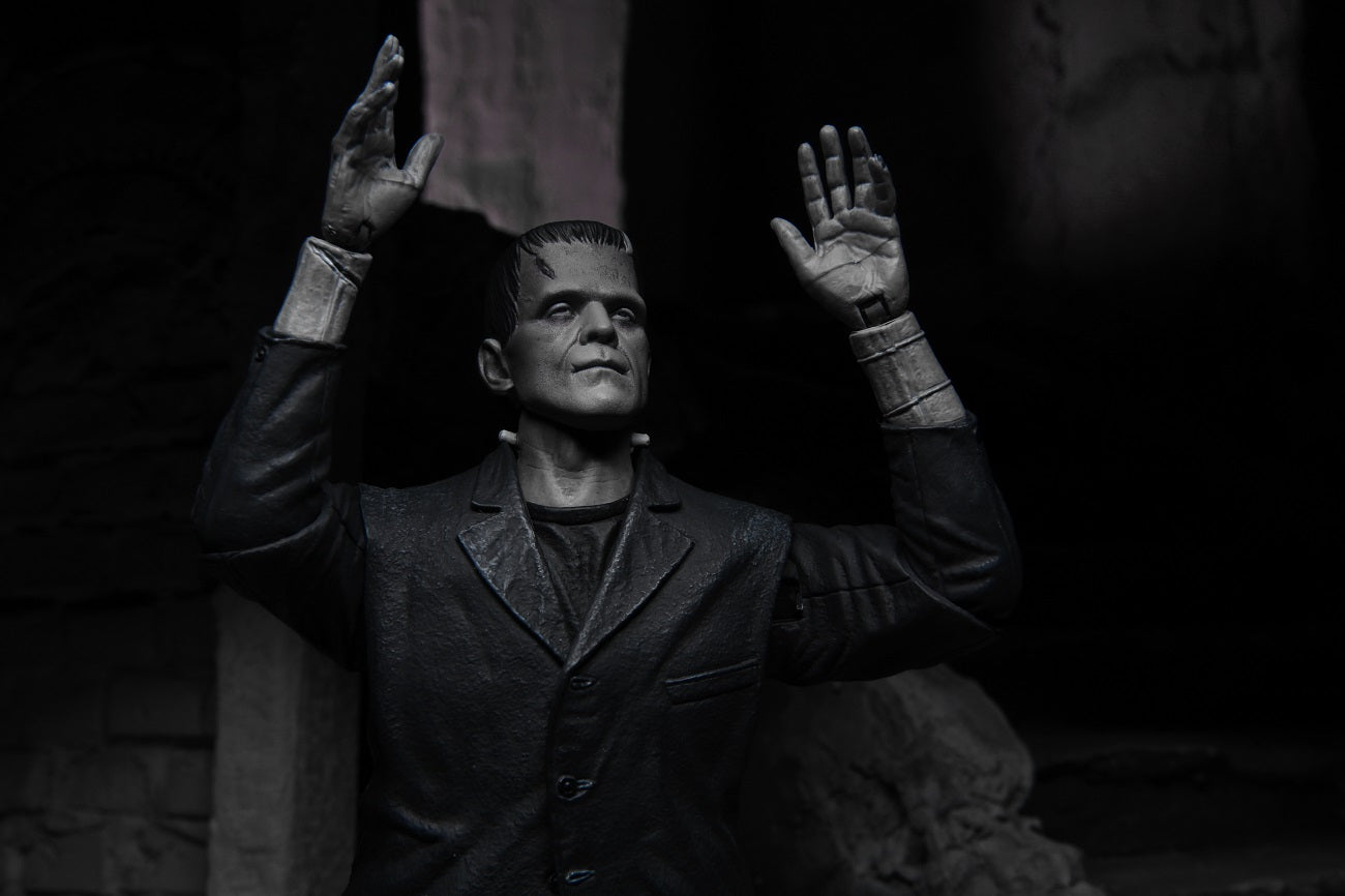 Universal Monsters Actionfigur Ultimate Frankenstein's Monster (Bride of Frankenstein) (S/W) 18 cm