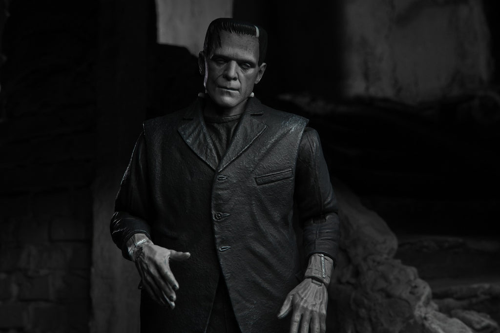 Universal Monsters Actionfigur Ultimate Frankenstein's Monster (Bride of Frankenstein) (S/W) 18 cm