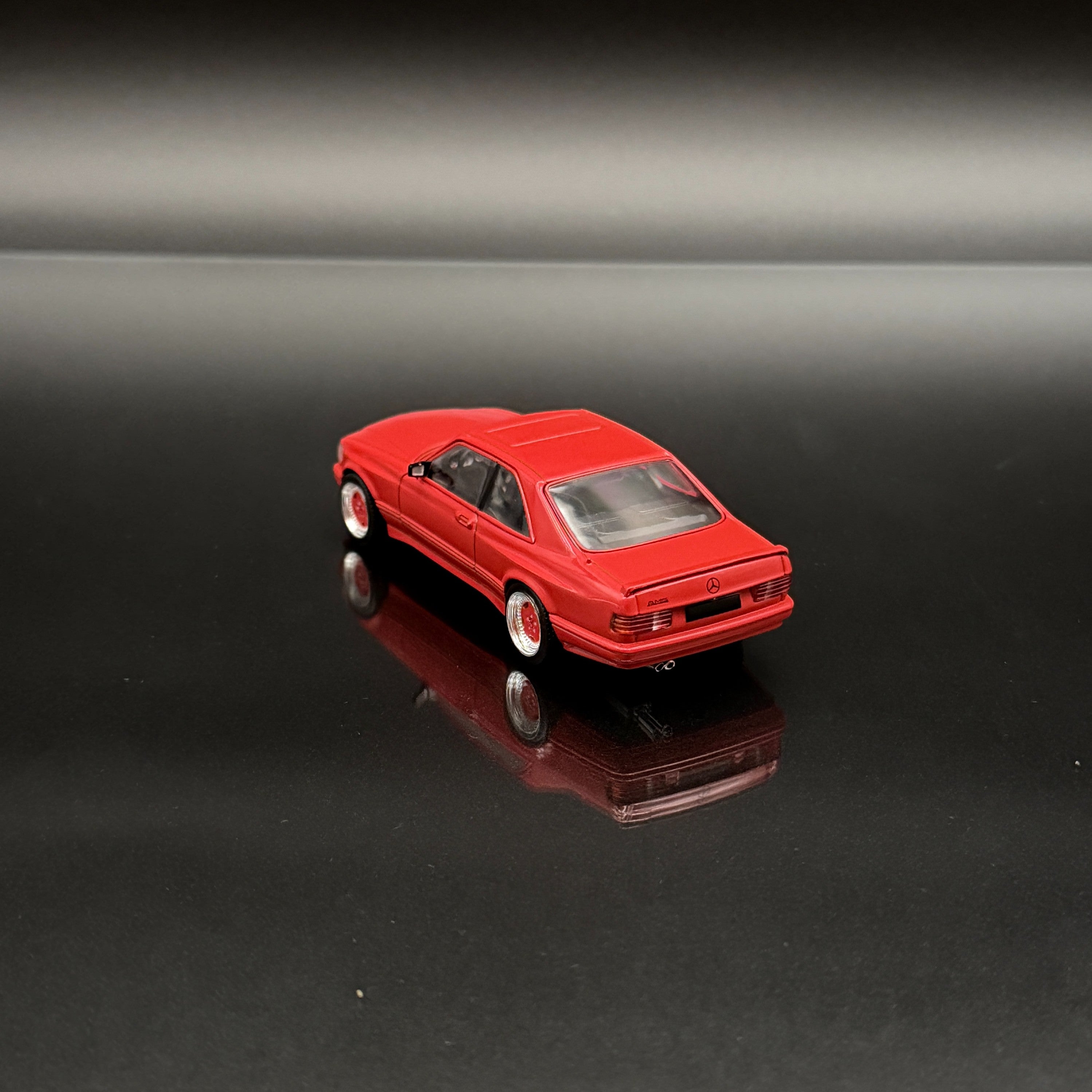 Mercedes-Benz 560 SEC AMG Wide Body 1990 Signal Red 1:43 Classic Coupe Model
