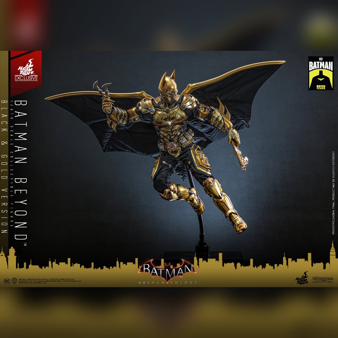 Hot Toys Arkham Knight Batman Beyond Black and Gold 1/6 figure – Hot Toys – view 10