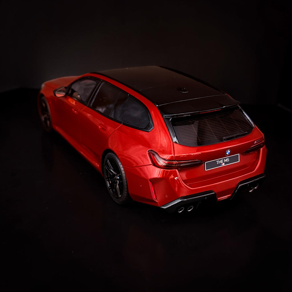 BMW M5 Touring 2025 Rot 1/18 - GT964 GT SPIRIT