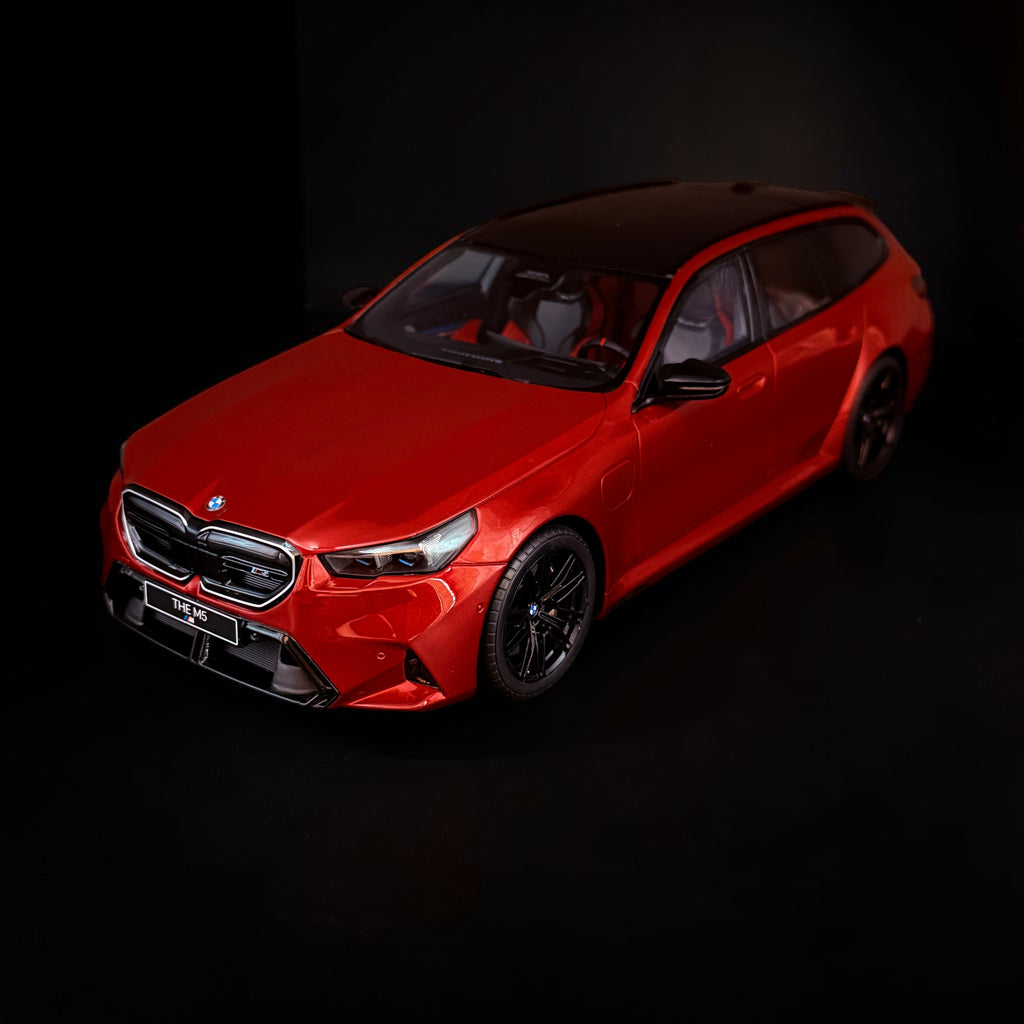 BMW M5 Touring 2025 Rot 1/18 - GT964 GT SPIRIT