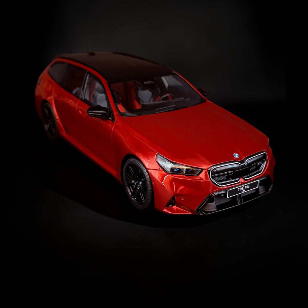 BMW M5 Touring 2025 Rot 1/18 - GT964 GT SPIRIT
