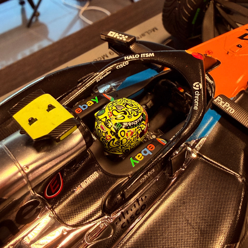 McLaren MCL39 št. 4 Lando Norris, zmagovalec VN Velike Britanije 2025, 1:18, Spark