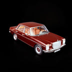 1/18 NOREV Mercedes Benz 200 Limousine (W115) 1968 Dunkelrot NV183778 Modellbau