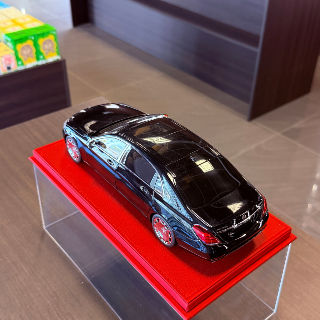 Mercedes-Maybach S-třída S600 (černá) 1:18 od AUTOart