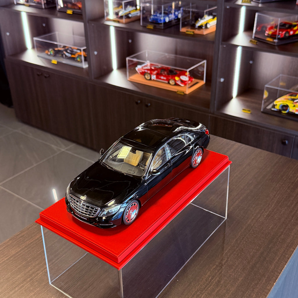 Mercedes-Maybach S-třída S600 (černá) 1:18 od AUTOart