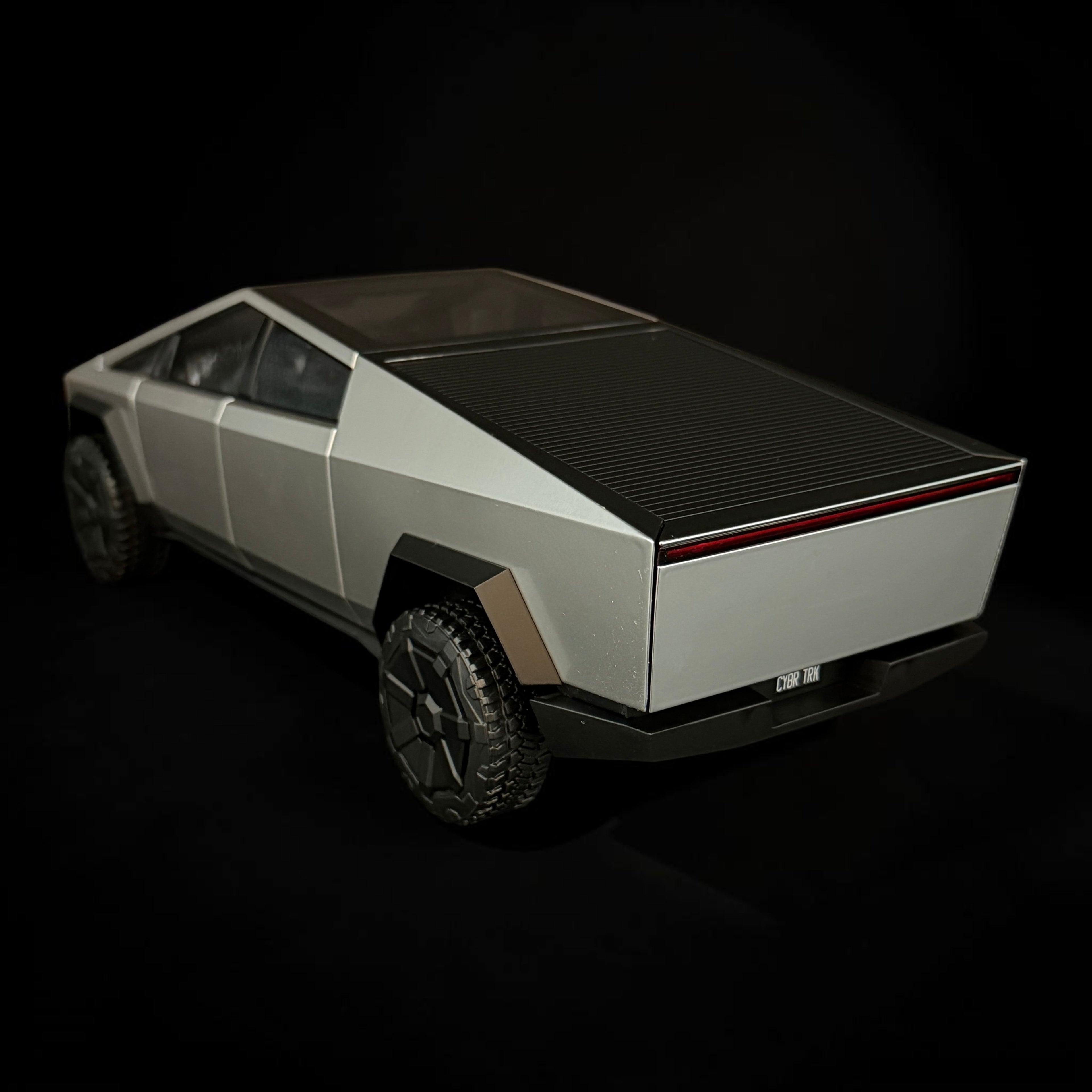 Tesla Cybertruck Offizielles Diecast-Modell 1:18