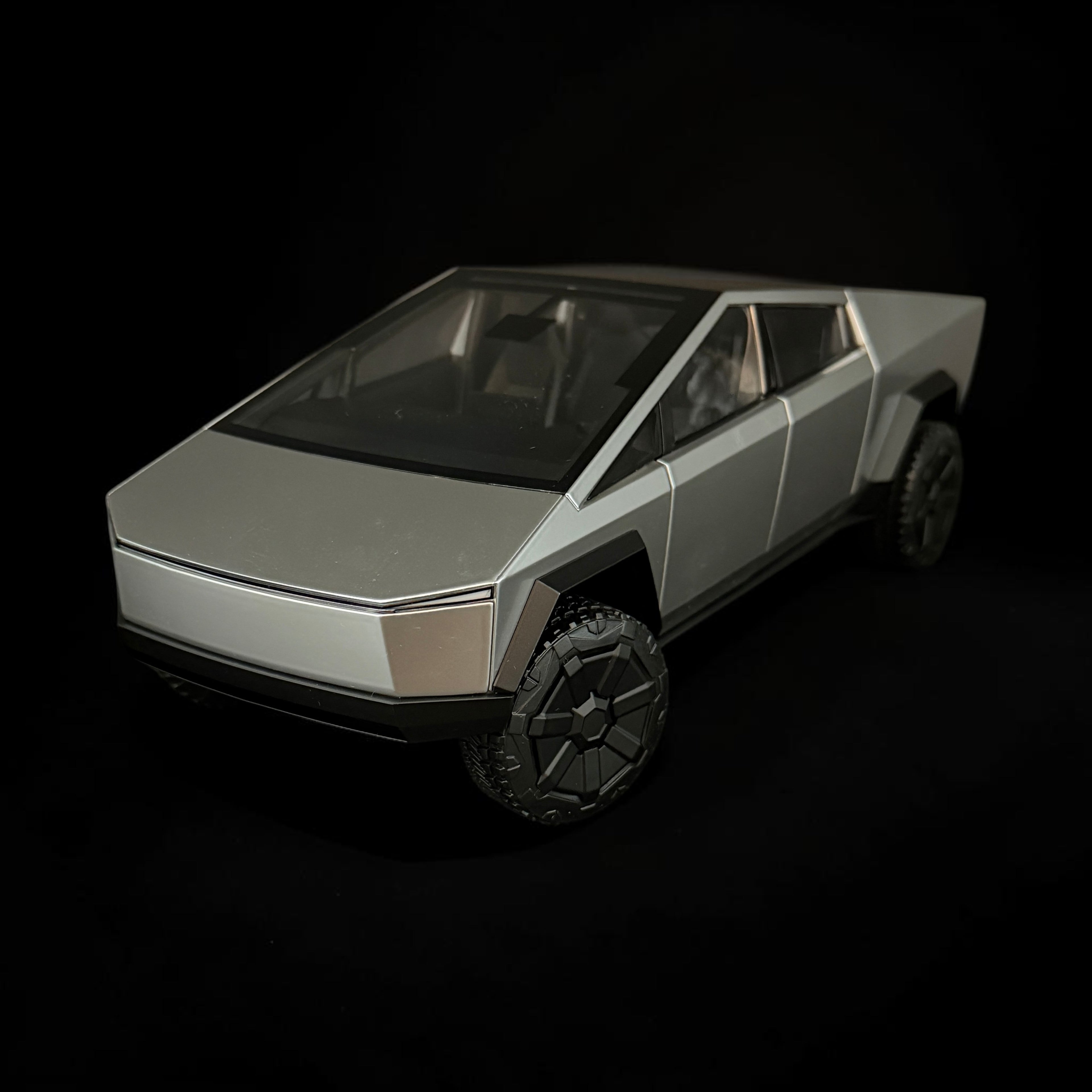 Tesla Cybertruck Offizielles Diecast-Modell 1:18