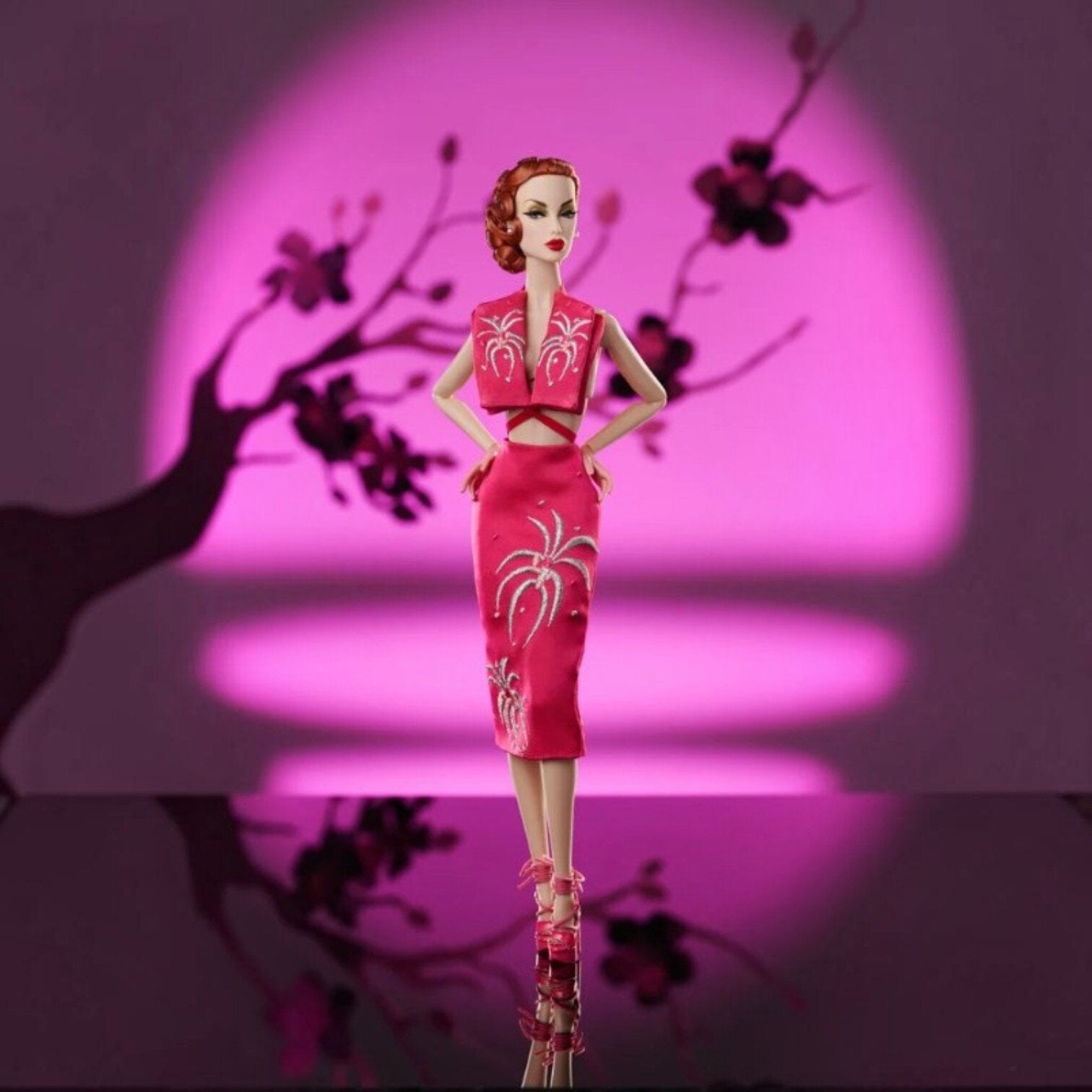 FR Monogram: Dressed Doll Gift Set 2025 – Integrity Toys – view 11