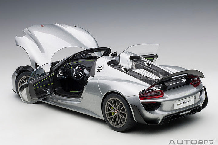 Porsche 918 Spyder 2013 – Silber Maßstab 1:12 von AUTOart