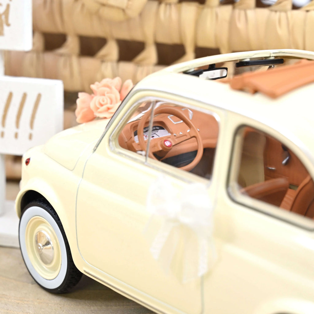 Fiat 500L 1968 Beige Hochzeitsgeschenk 1/18 Just Married
