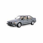 BMW 535i (E34) Gris Metalizado Modelo a Escala 1:18 de Minichamps