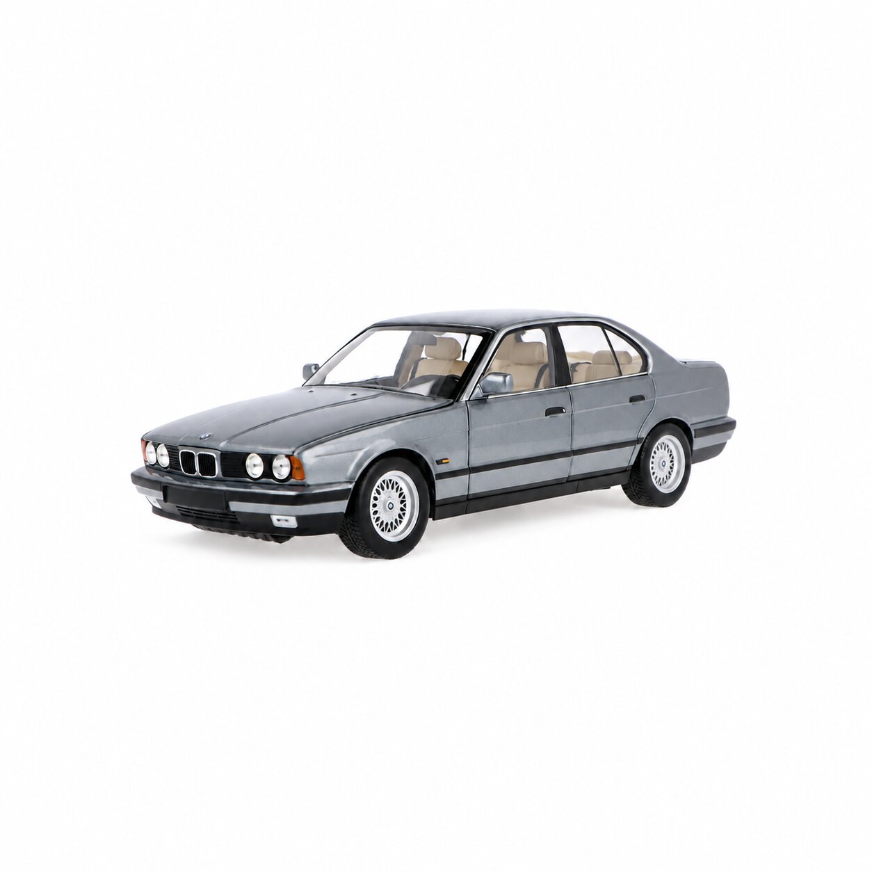 BMW 535i (E34) Gris Metalizado Modelo a Escala 1:18 de Minichamps