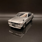 Nissan Skyline 2000 GT-R (KPGC10) 1971 – Plateado Escala 1:12 de OTTOmobile