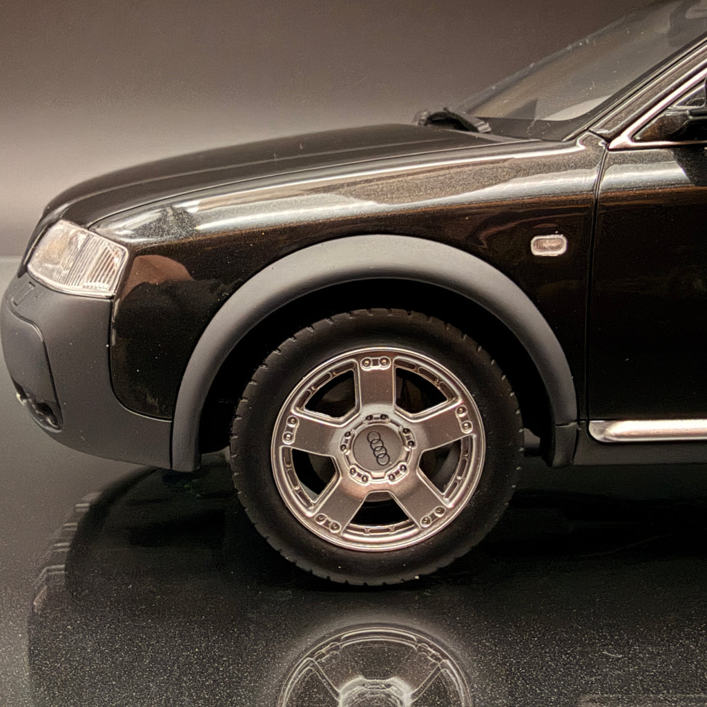Audi A6 C5 Allroad 2000 Brilliant Black 1:18 OTTO OT1189 Premium Model