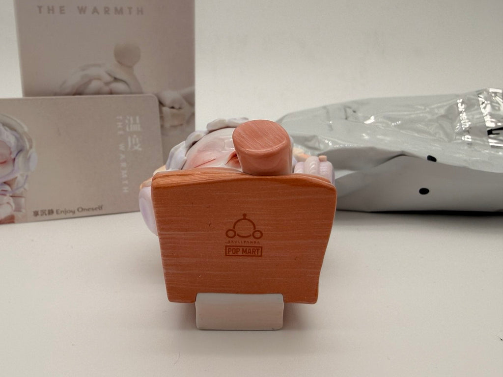 Pop Mart SKULLPANDA Warmth Series Enjoy Oneself Figure