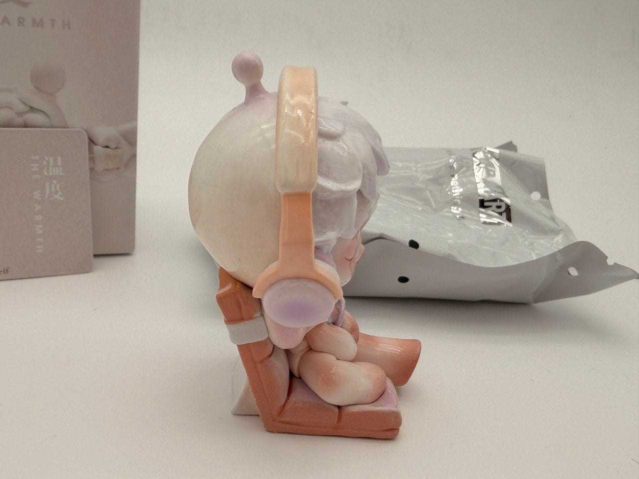 Pop Mart SKULLPANDA Warmth Series Enjoy Oneself Figure