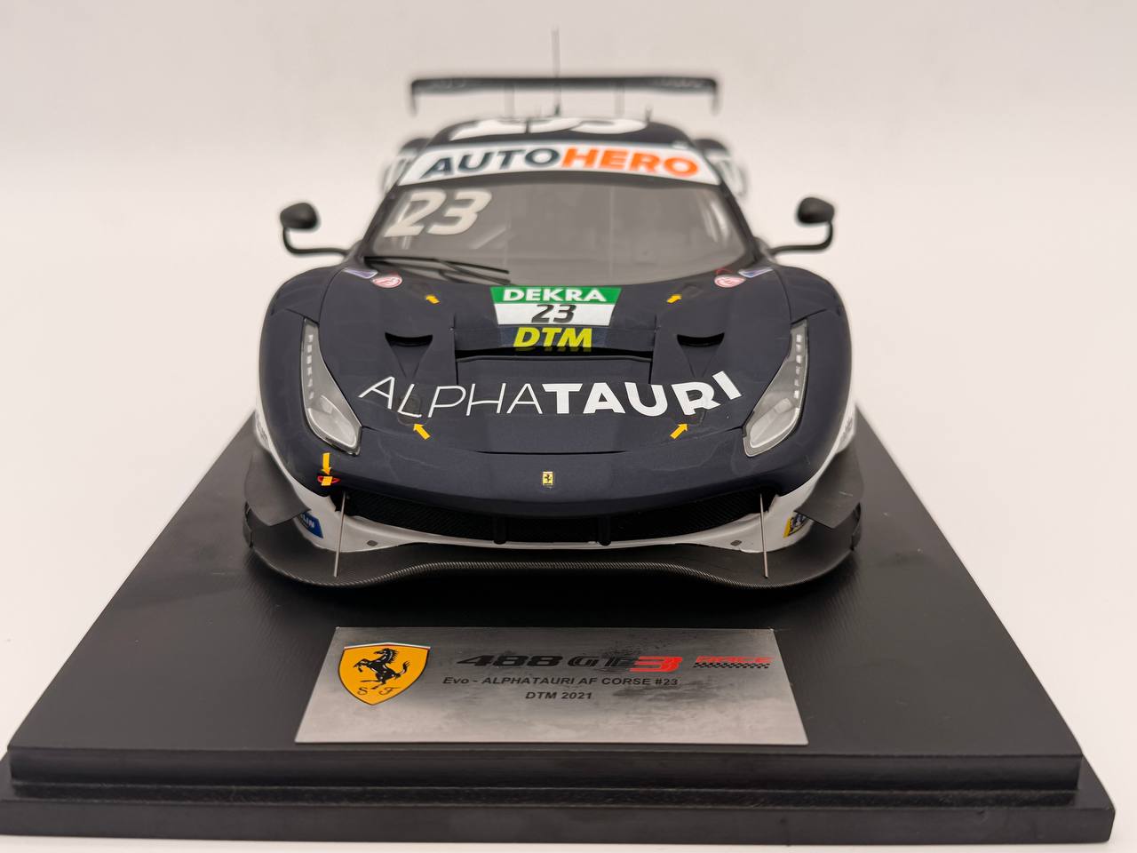 Ferrari 488 GT3 Race - AlphaTauri AF Corse #23 DTM 2021 / LOOKSMART MODELES 1/18