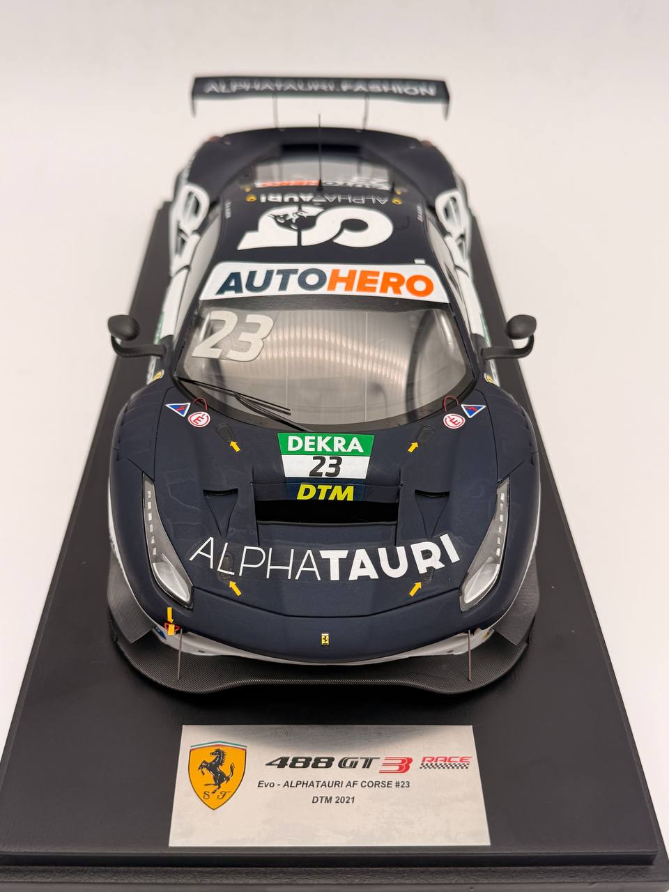 Ferrari 488 GT3 Race - AlphaTauri AF Corse #23 DTM 2021 / LOOKSMART MODELES 1/18