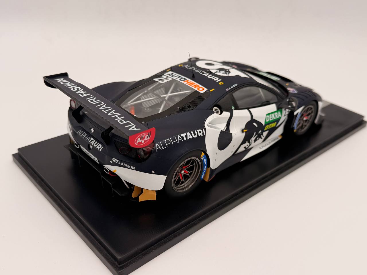Ferrari 488 GT3 Race - AlphaTauri AF Corse #23 DTM 2021 / LOOKSMART MODELES 1/18