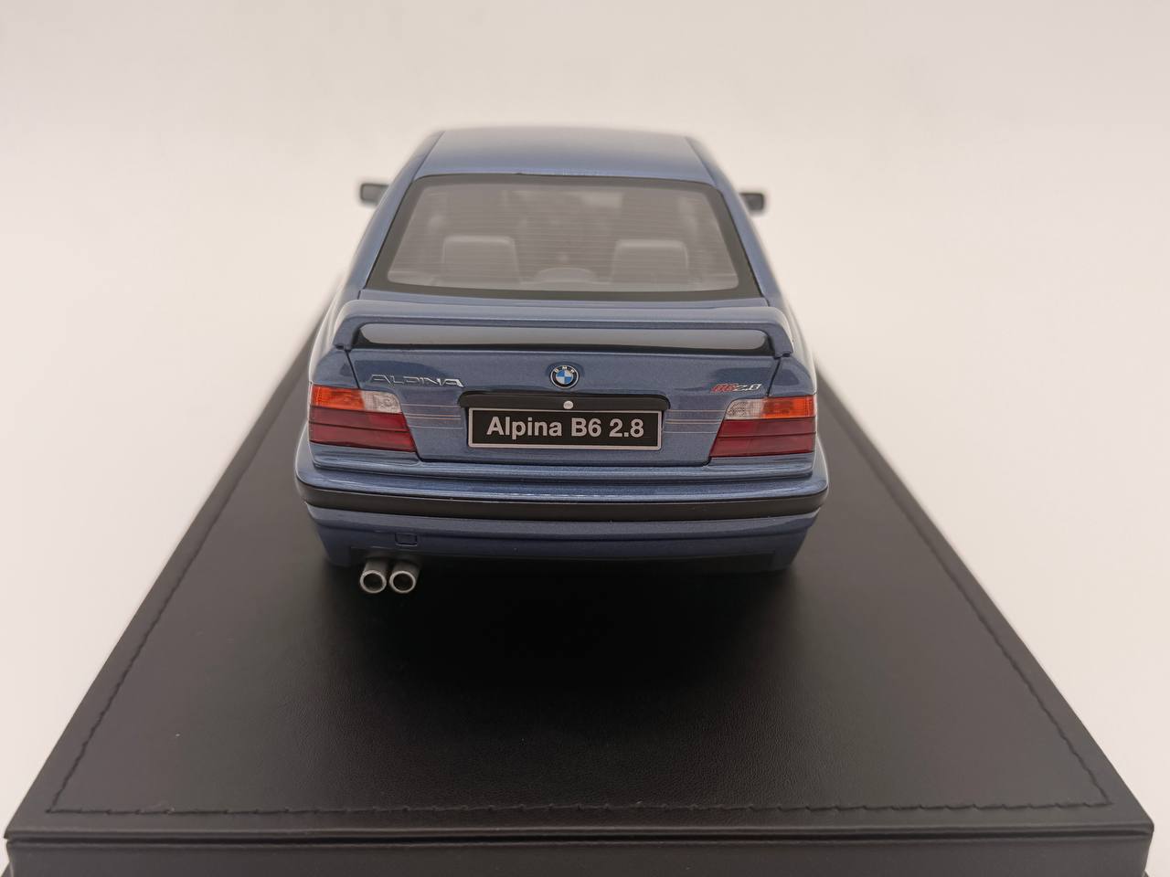 1:18 BMW ALPINA  B6 (E36) Sedan 1992.  - Otto - OT1180 - Limited Edition
