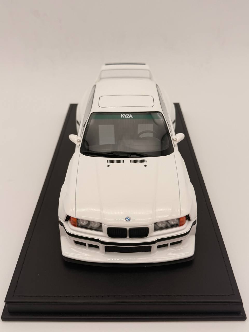 1:18 BMW M3 (E36) Khyzyl Saleem - Weiss  - Otto - OT1051 - Limited