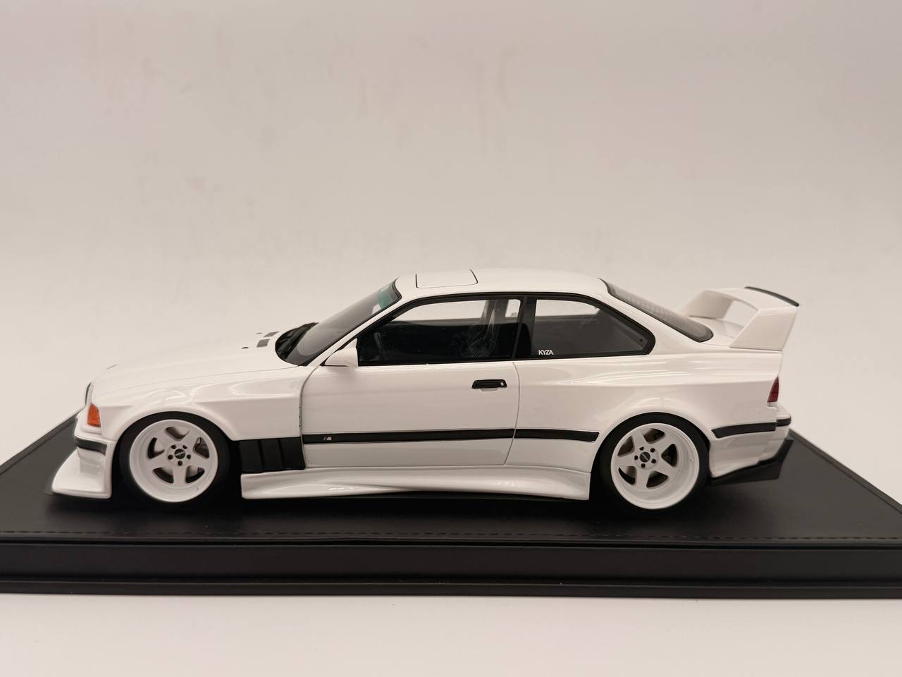 1:18 BMW M3 (E36) Khyzyl Saleem - Weiss  - Otto - OT1051 - Limited