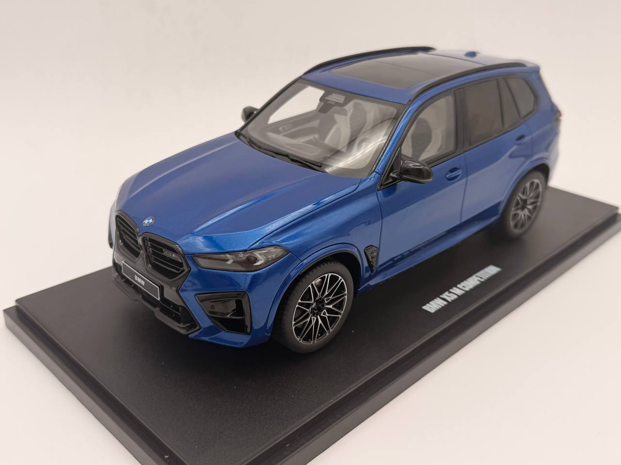 1:18 BMW X5 M Competition (G05)  - GT Spirit - GT967  - Limited Edition