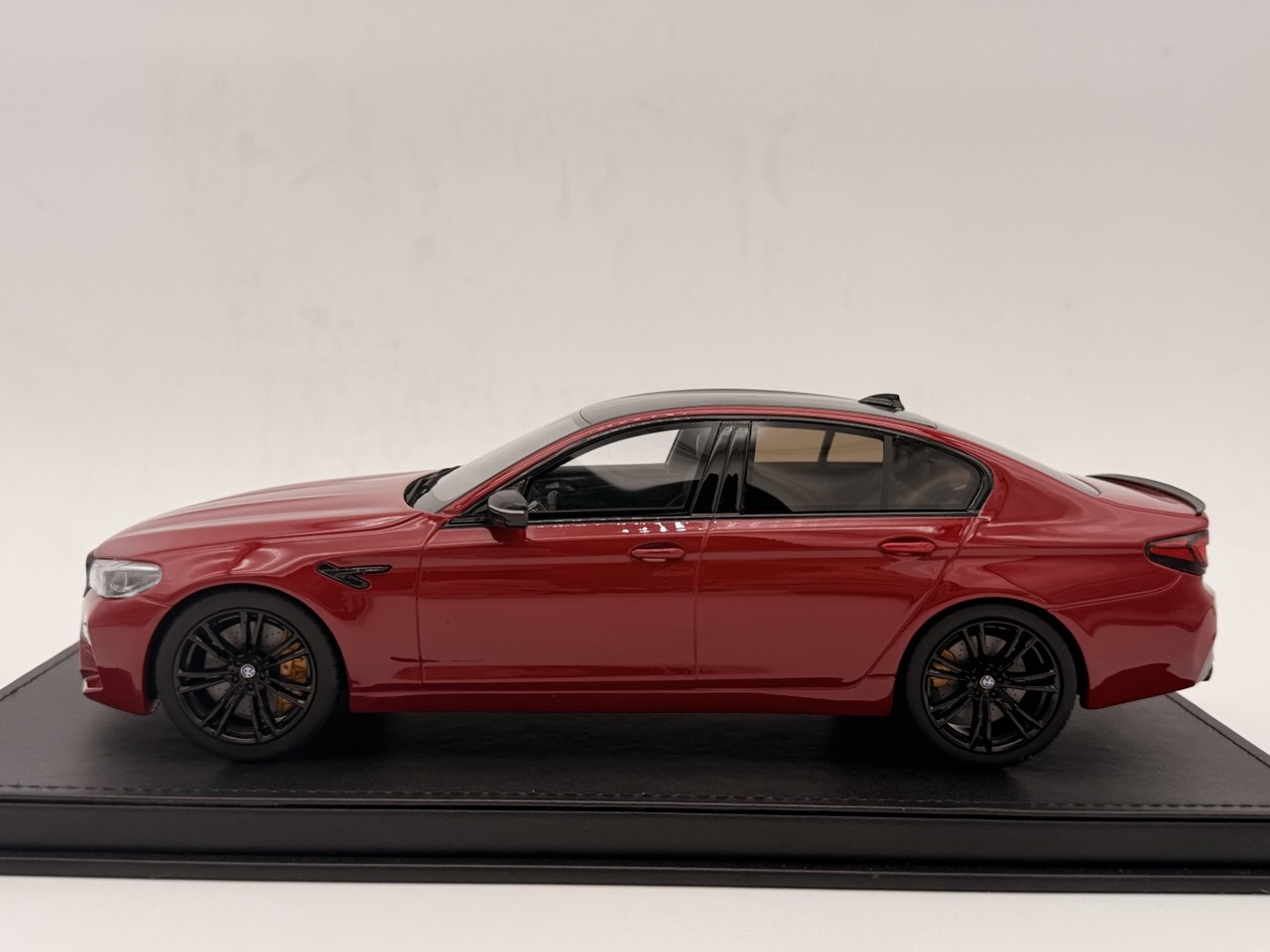 M5 COMPETITION (F90) RED GT355 1:18