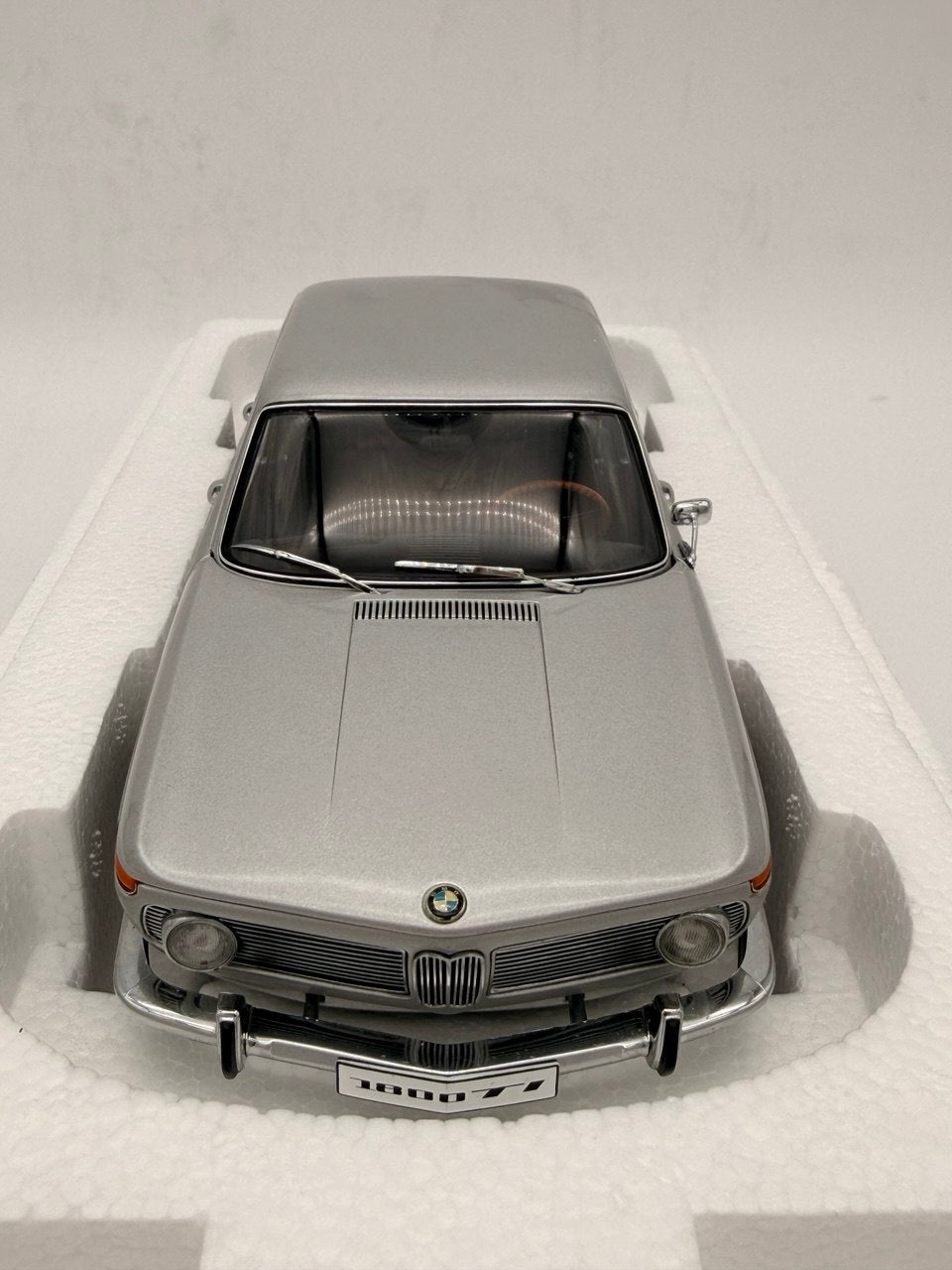 1:18 BMW 1800 TI/SA AUTOart™ MILLENNIUM
