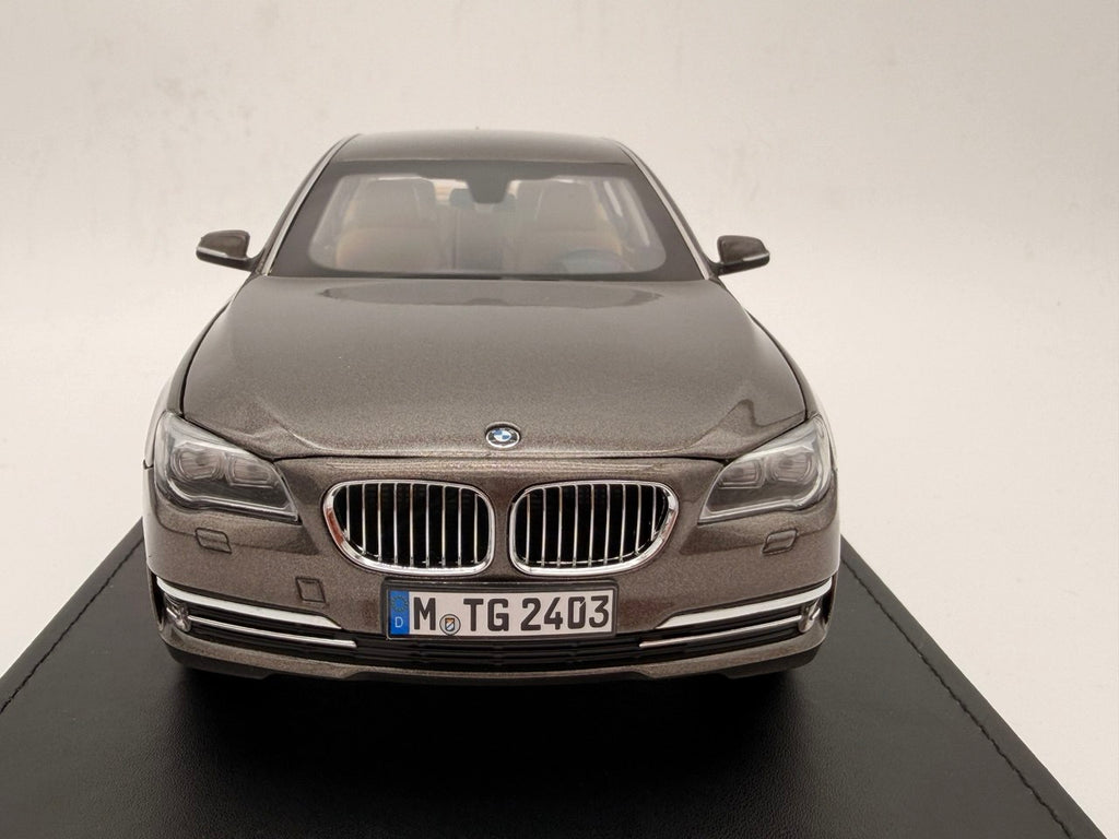 1/18 Kyosho BMW 750Li (F02) Metallic Brown RARE