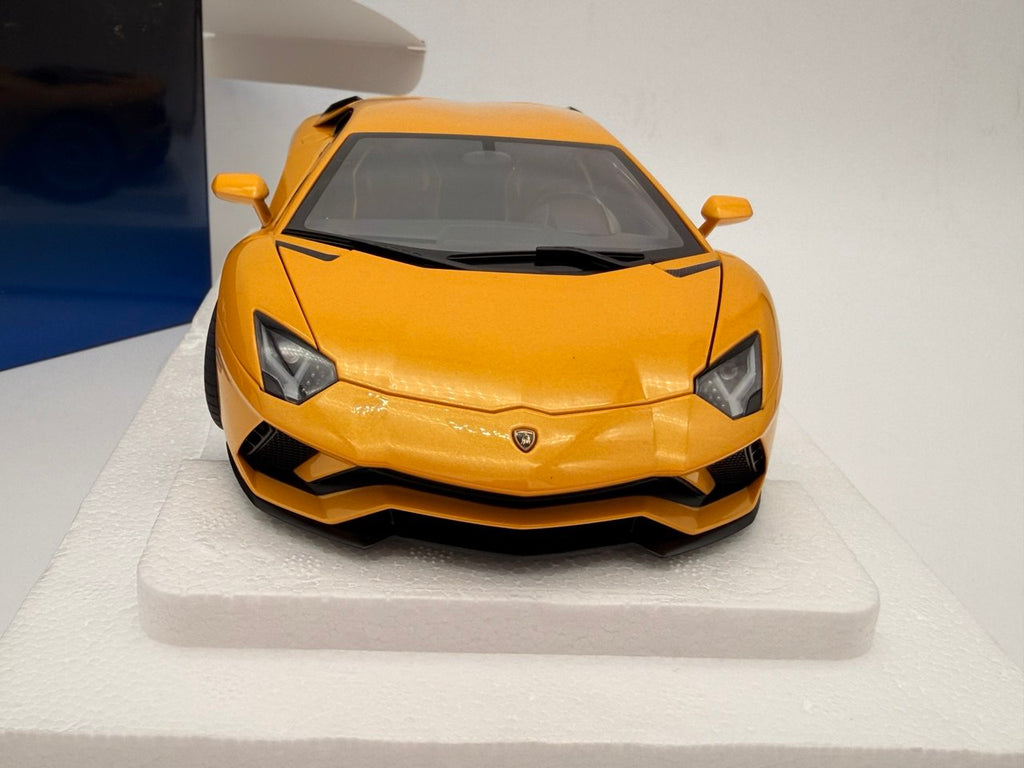 1/18 Autoart Lamborghini Aventador S LP740 Giallo Orion (Pearl Yellow) 79132