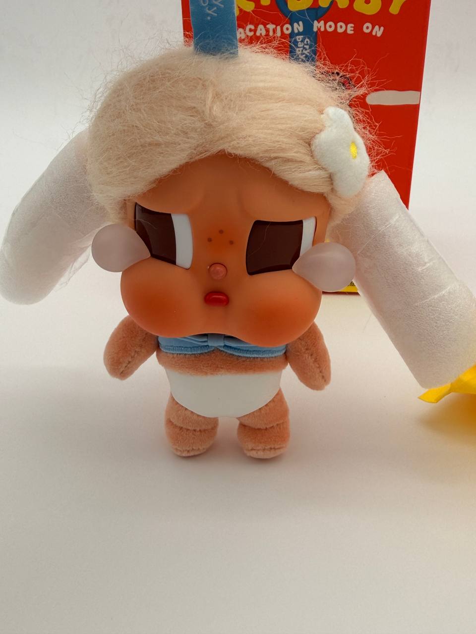 CHILLING ON THE BEACH -Crybaby Vacation Mode On Series Vinyl Plush Pendant