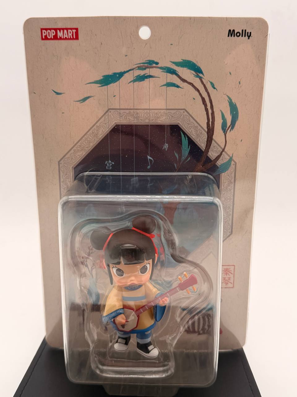 Pop Mart Molly Octagonal Qinqin Figure