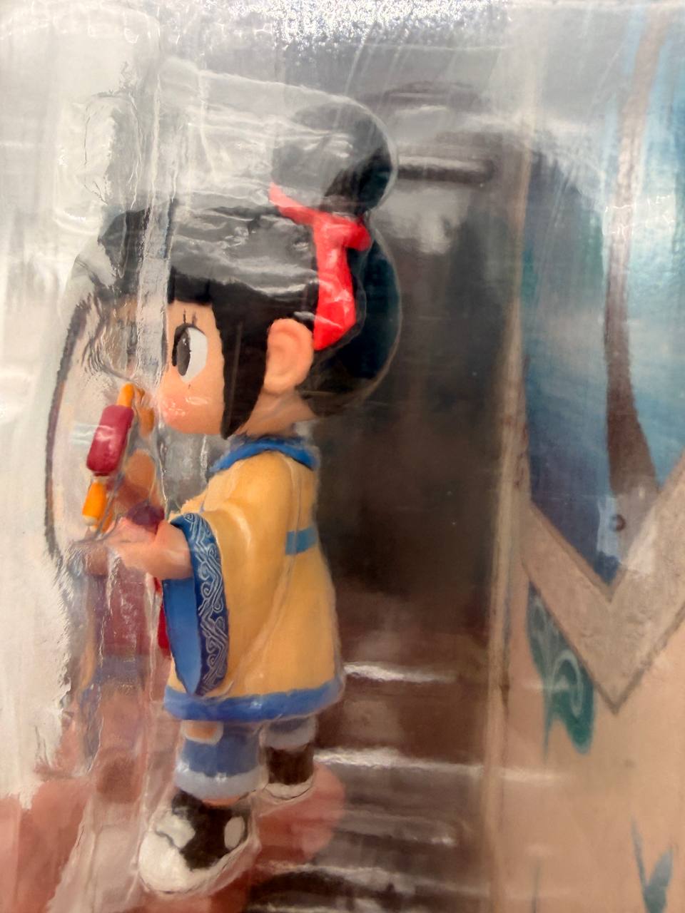 Pop Mart Molly Octagonal Qinqin Figure