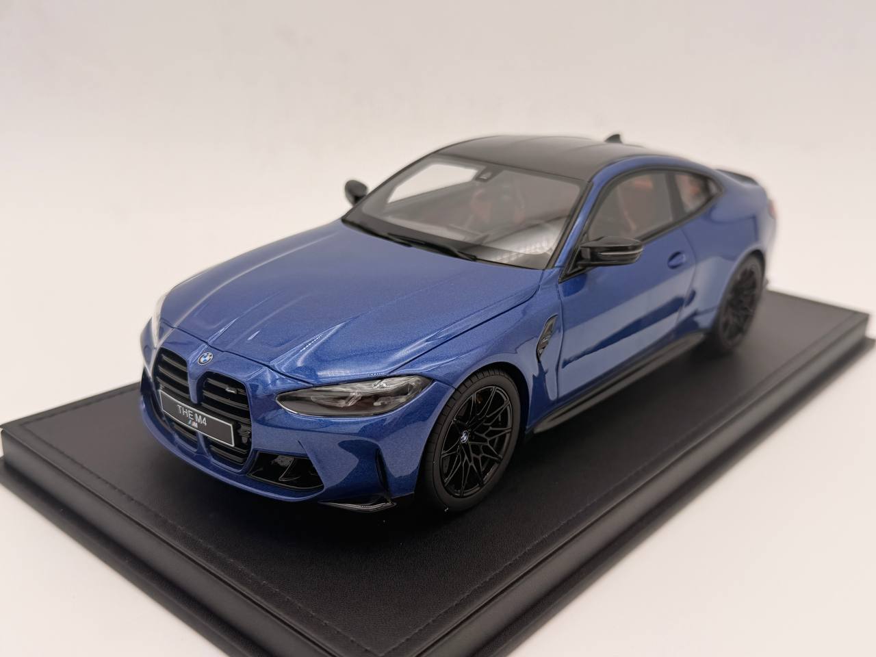 BMW M4 G82 COMPETITION BLUE 1:18 GT-SPIRIT GT851