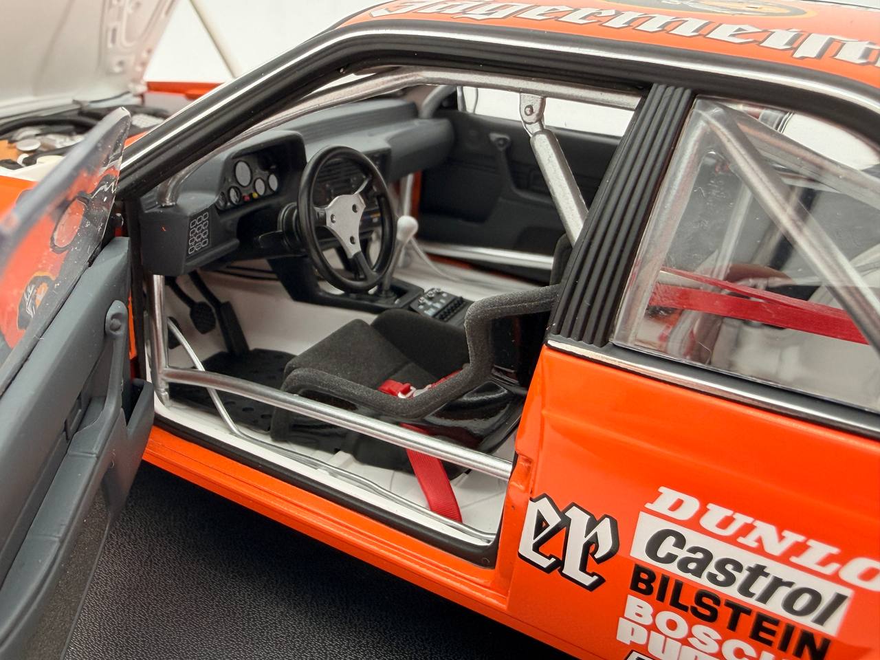 AUTOart 1/18 BMW 635CSi E24 Model Car 1984 European Touring Car Championship