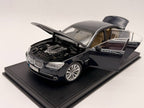 1:18  BMW 750Li (F02)  7-series  - Kyosho - Dealer Edition