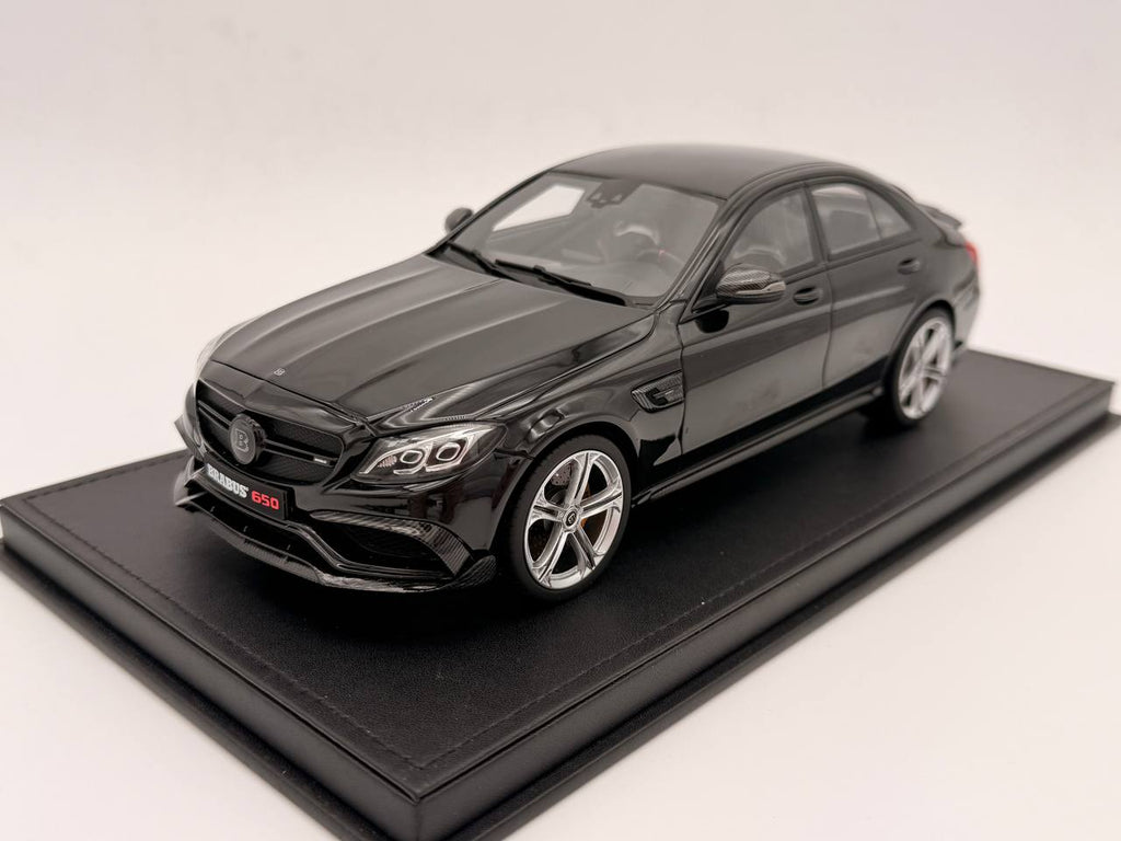 Mercedes-Benz Brabus 650 C63 Biturbo (2014) scala 1/18 GT Spirit GT132