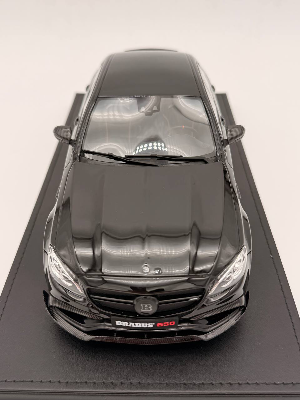 Mercedes-Benz Brabus 650 C63 Biturbo (2014) scala 1/18 GT Spirit GT132