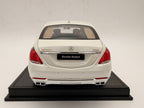 AutoArt Mercedes-Maybach S 600 Pullman (white) 1:18