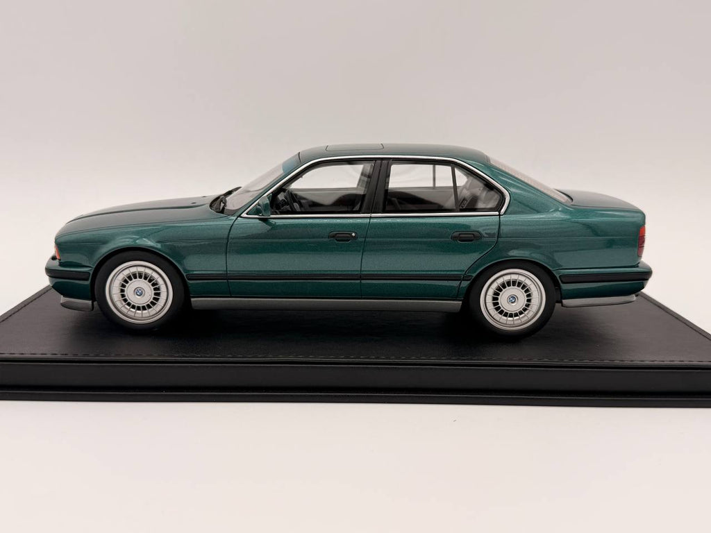 BMW M5 Touring (E34 Phase I) 1991 – Grün Maßstab 1:18 von OTTOmobile