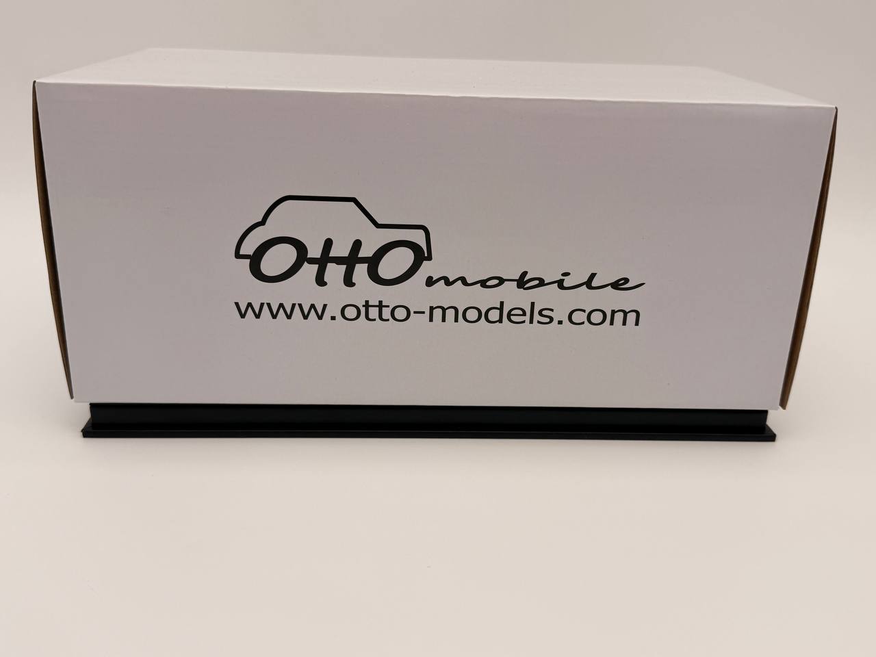 BMW M5 Touring (E34 Phase I) 1991 – Grün Maßstab 1:18 von OTTOmobile