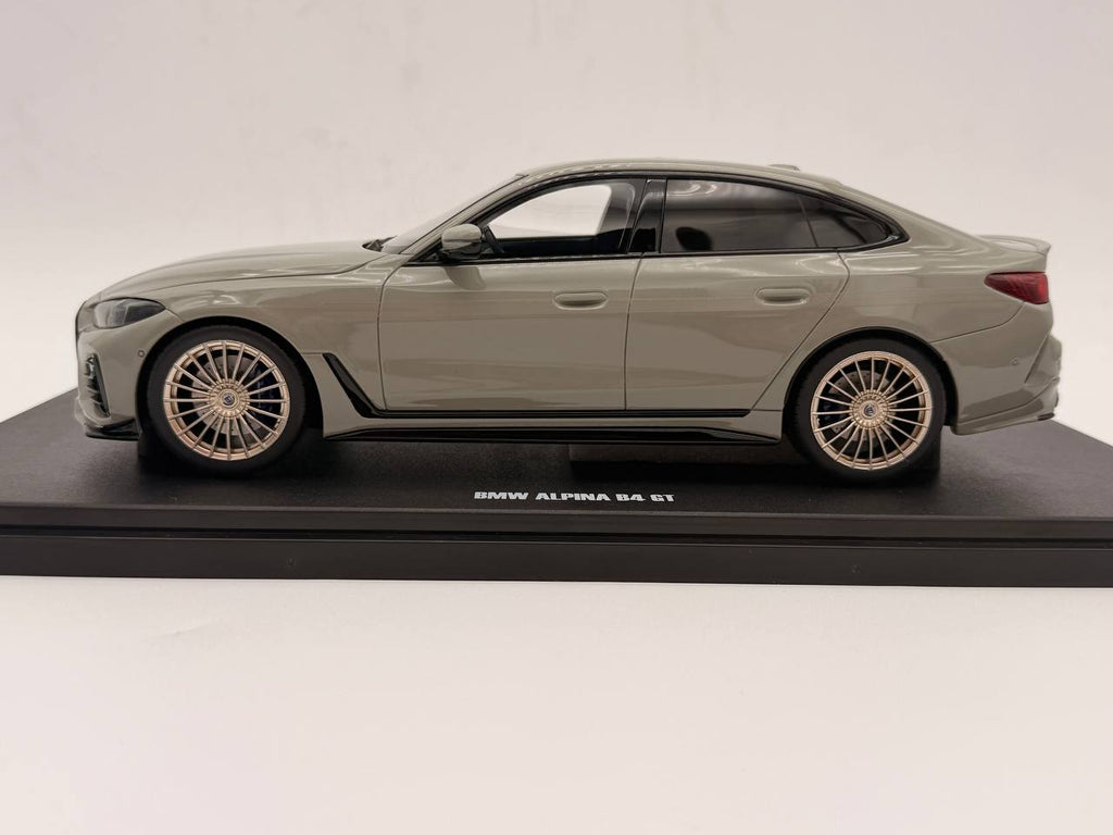 Alpina A110 1/18