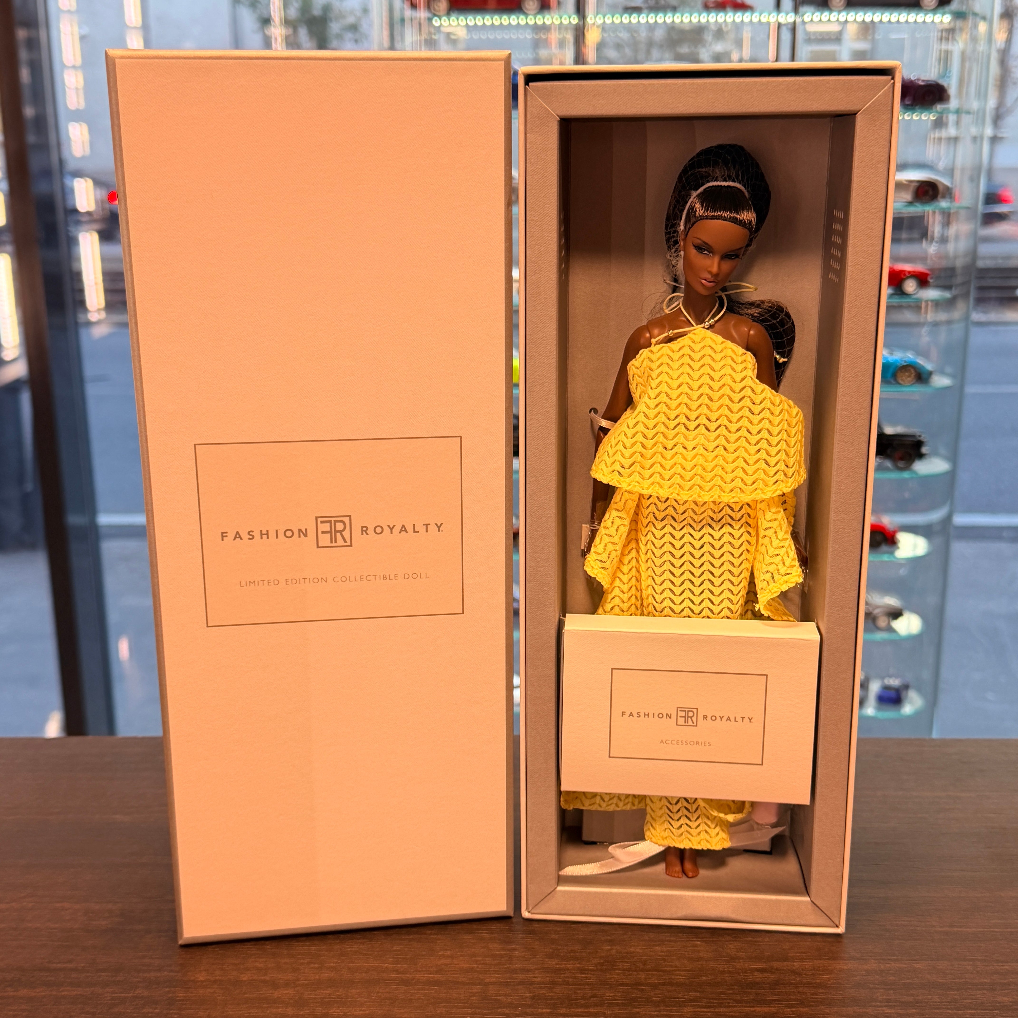 Soleil Vanessa Perrin 91584 | Integrity Toys Fashion Royalty