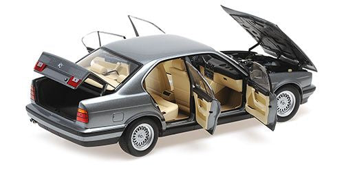 Minichamps BMW 535i (E34) Grau Metallic Modell im Maßstab 1:18