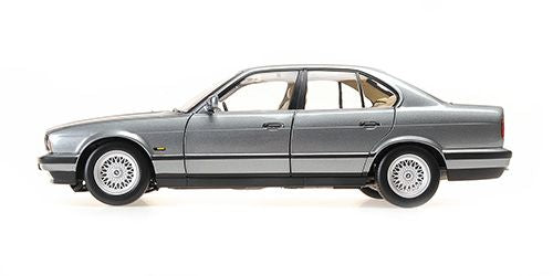 Minichamps BMW 535i (E34) Grau Metallic Modell im Maßstab 1:18