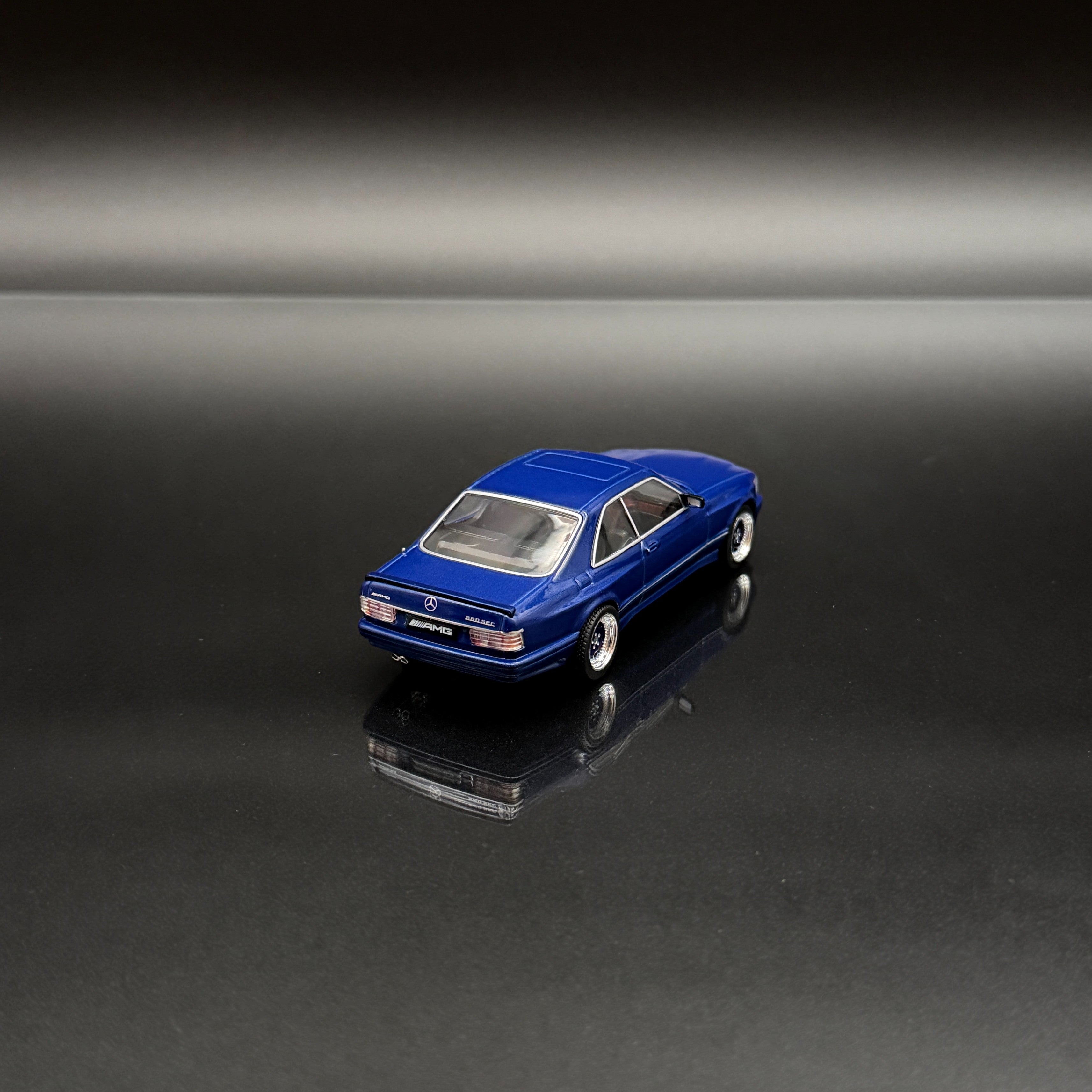 Mercedes-Benz 560 SEC AMG Widebody 1990 Linarite Blue Pearl 1:43 Model Car